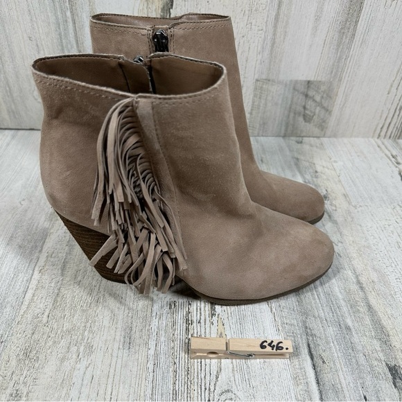 Vince Camuto Hayzee Tan Suede Fringe Ankle Boots with Stacked Heel #646 - Picture 9 of 11